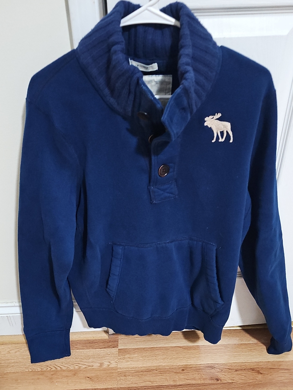Abercrombie & Fitch Navy V‑Neck Shawl Collar Pullover with Logo